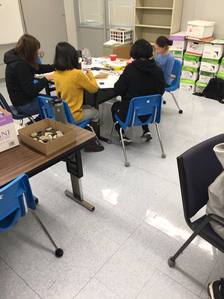 pambrou's tweet photo. Independent Study STEAM Collaboration. Students writing holiday letters to the military and painting kindness rocks. #FSUSD #FSUSD independentstudy #CaliIndependentStudy https://t.co/NUGXj4UFKB