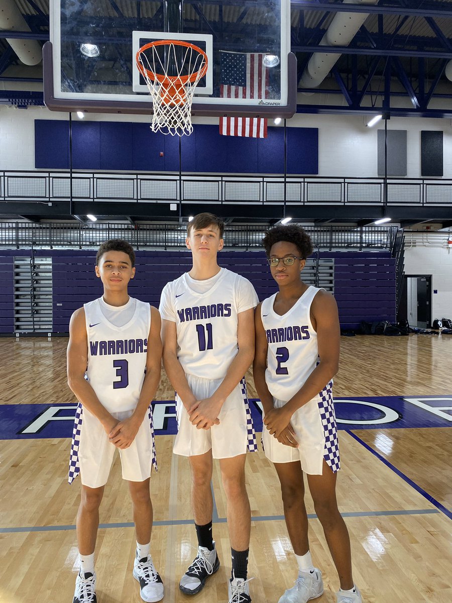 WoodhavenHoops's tweet photo. Picture Day 2019-2020. Check out the squad. https://t.co/nAlmyCwPLA
