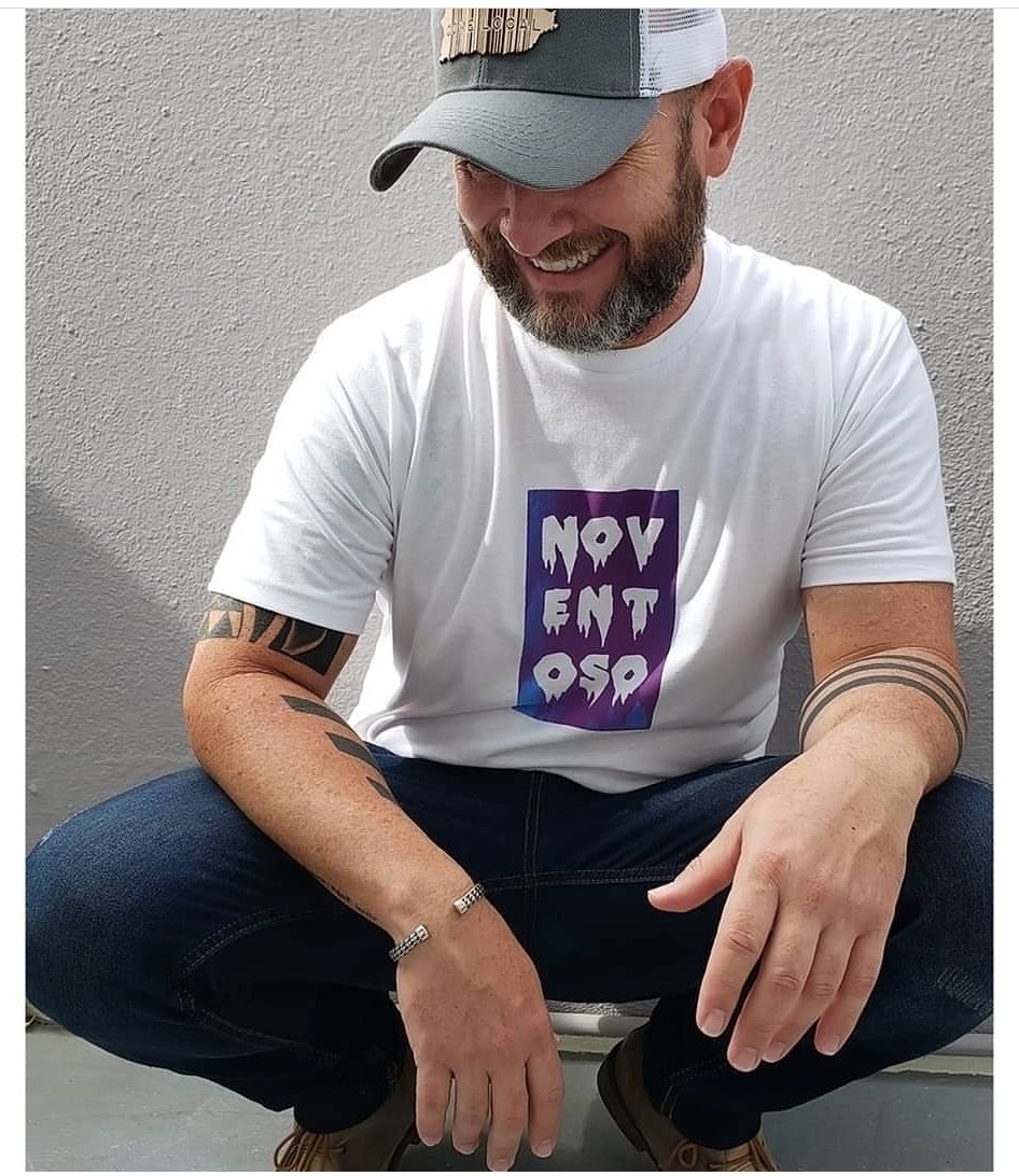 GuaraguaoInc's tweet photo. NUEVA🔥 Edición limitada: T-shirt para los de corazón de los 90's #noventoso. Toca la etiqueta para más fotos📸 ➡️ Mezcla la nueva y la vieja escuela flashbacks de nuestra nueva colección de T-shirts:⠀
❎💚 F L U Y E  N E Ó N💚❎.⠀
.⠀Compra en https://t.co/FZxb1TRoTL https://t.co/mEBBDBUPsN