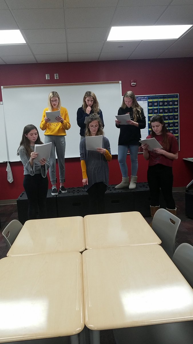 VernonMrs's tweet photo. 5 of these girls are brand new to the speech team this year! #NPspeech https://t.co/Nw0NwvYFcN
