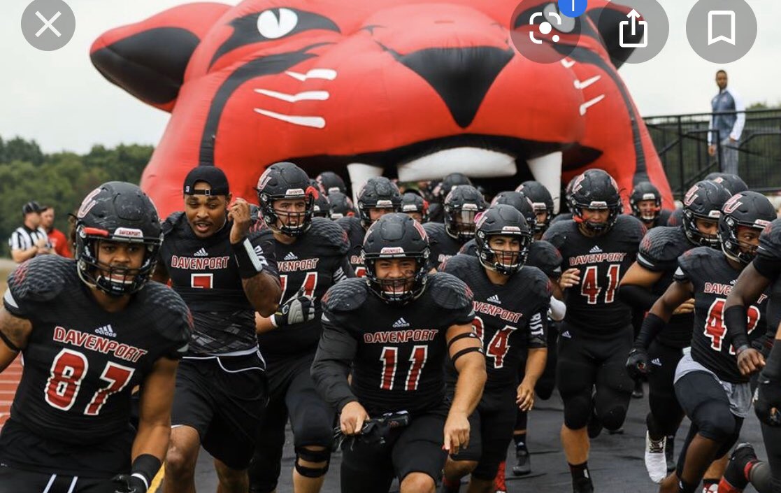 TravonMonroe__'s tweet photo. #AG2G Blessed To Receive An Offer From Davenport University ❤️🖤 !!! @JermainCrowell @AdrianMcEwen #dupanthers https://t.co/CnoIel0ucm