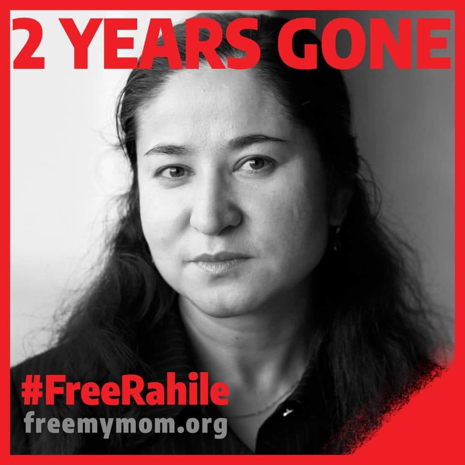 Googoom1's tweet photo. Professor Rahile Dawut, a world-renowned scholar of Uyghur studies, reportedly disappeared in China in December 2017. Rahile Dawut is a professor at Xinjiang University Aka East Turkistan) is internationally recognized as an expert in Uyghur folklore and traditions.
#StillNoInfo https://t.co/3VIHe2PGxT