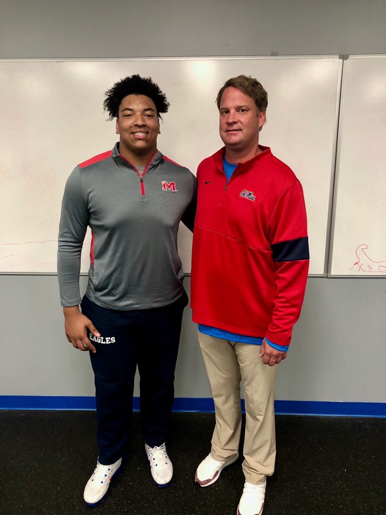 desanto_te_1's tweet photo. HOTTYTODDY 🔵🔴 @Lane_Kiffin @CoachWilsonLove @CoachMikeMac @freddierch8 @DerrickDnix @coachmagee_om @stefanlefors https://t.co/WSShMQpzhS