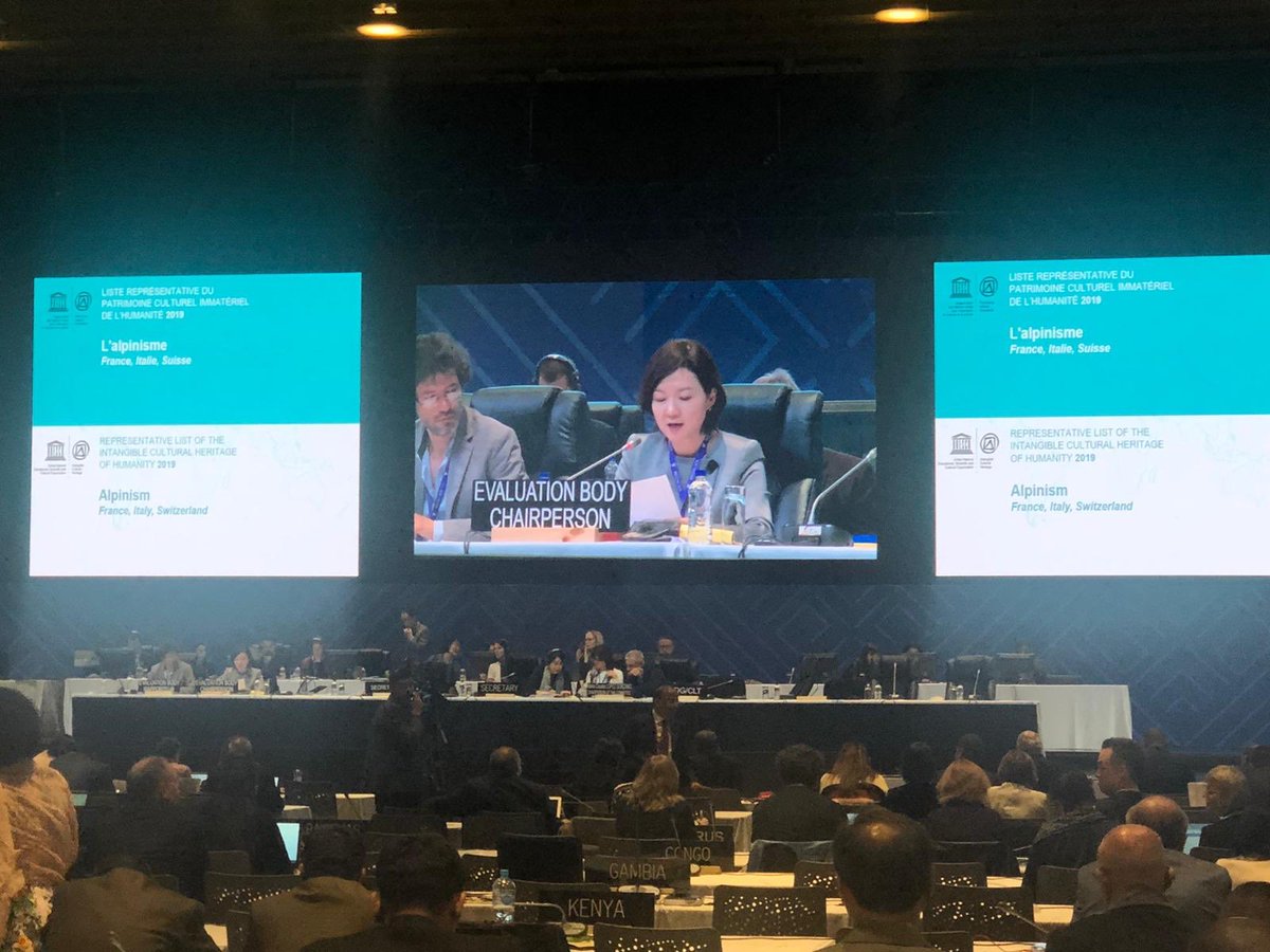 Un’ora fa l’ #alpinismo è stato riconosciuto patrimonio culturale immateriale dell’umanità #UNESCO A presentare la candidatura sono state #Italia #Francia e #Svizzera.  Per #italia a presentare la candidatura sono stati <a href="/CAI150/">Club Alpino Italiano</a> CAI150 #GuideAlpine e <a href="/CourmayeurMontB/">Courmayeur MontBlanc</a>