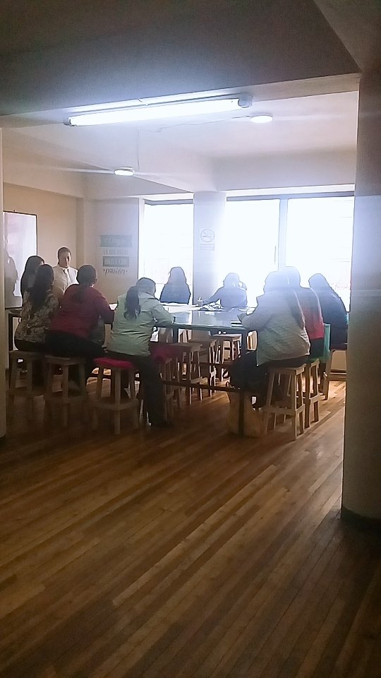 FMDesarrollo's tweet photo. Empezamos a capacitar a las mujeres de nuestras localidades en diferentes áreas pará que tengamos oportunidad laborales y emprendimientos propios.
 gracias a la #FundacionAavnzar
#CMUD trabajando por mejores días para nuestras mujeres 💪 https://t.co/mPvHytkiTA