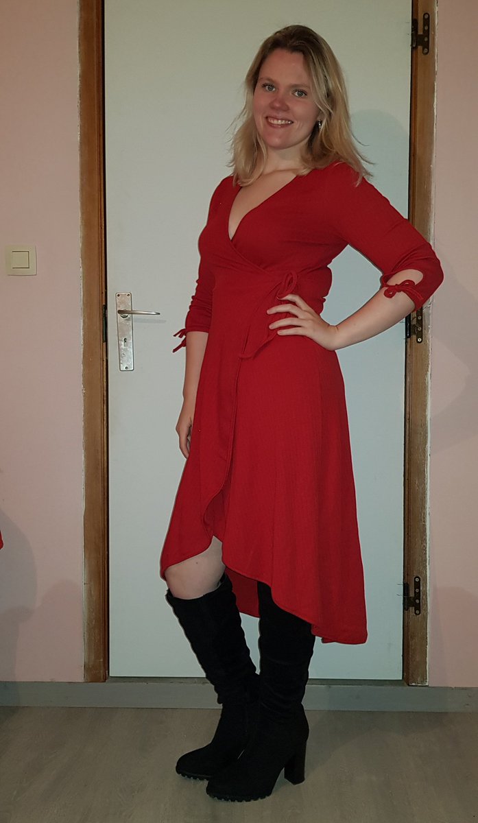 MorganeB3's tweet photo. Finally been able to wear #thejen dress for #dressember day 11 🥰👗 I love it so much! 🥰 https://t.co/PKVebsDlSH