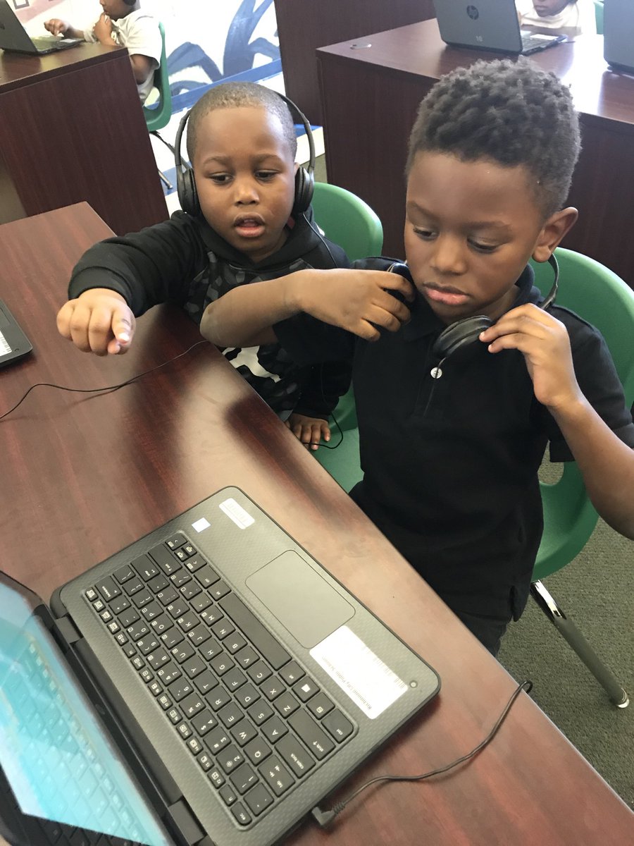 LenardITC's tweet photo. Now that these @JHBlackwellRPS Kindergarteners can #code, they are unstoppable! @RVAITRTs @RPS_Schools #CodeRPS #WeRPS https://t.co/fOXItpiqZs