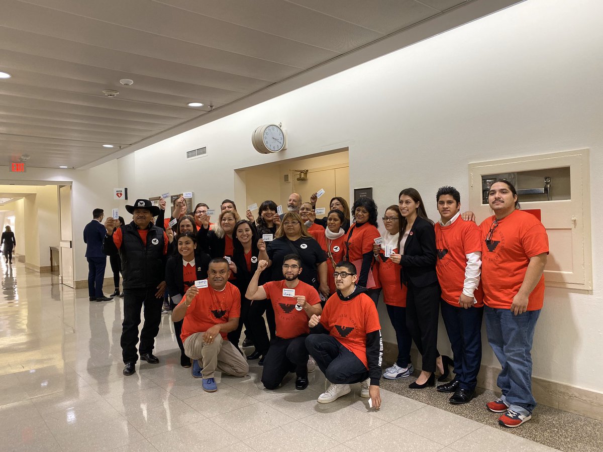 The House has just passed @RepZoeLofgren’s farm worker bill (HR 5038). A delegation from the @UFWF took the week off to come see this vote in person. They sent me this group photo before going into the House gallery. Vote was 260 yes & 165 nos. @SJSpotlight