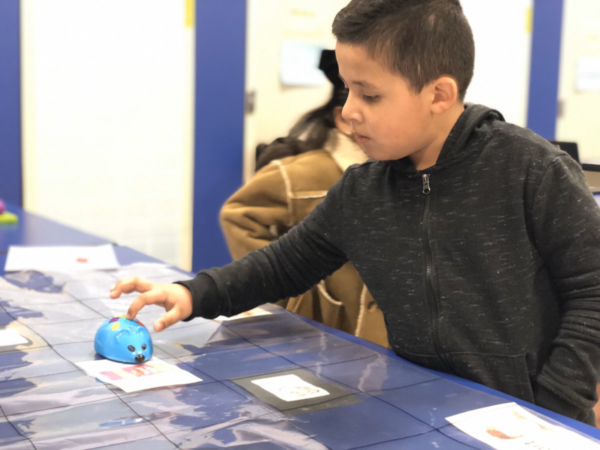 HenRyCreated's tweet image. Have you ever used a #codeandgo Robot Mouse to make a sandwich?? #wyproud #wyasd #cs #computerscience #code #coding 🐁