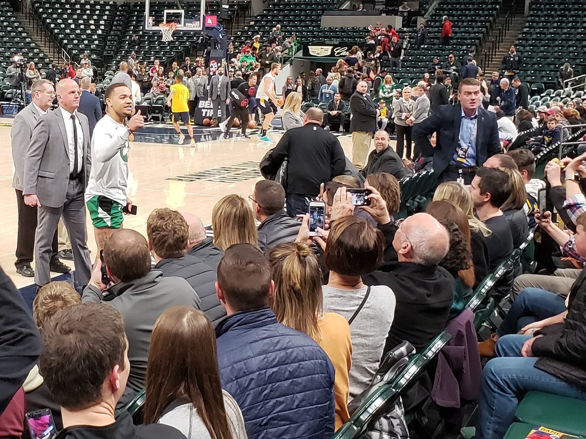 BoilerBall's tweet photo. Carsen back in Indy tonight. 

Chatting with fans before the game. 

📸: @NateBarrett80 https://t.co/2WBz9WCAun