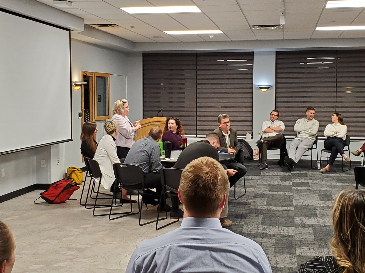 cburt105's tweet image. Faculty debate at #DATweekend, always great to continue to be a part of the community that helped shape me into who I am @isuathltraining