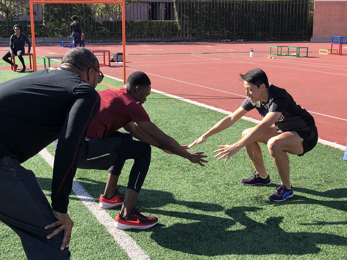 日本陸上競技連盟 A Twitter 男子マイルプロジェクト 移動疲れもある中で始まった練習ですが ウエイトのコーチからは 先月より 皆とても良い動きになっているね 素晴らしい とお褒めの言葉をいただきました 走る動きのある練習では 常に 地面を 日本陸上競技連盟 A Twitter 男子マイルプロジェクト 移動疲れもある中で始まった練習ですが ウエイトのコーチからは 先月より 皆とても良い動きになっているね 素晴らしい とお褒めの言葉をいただきました 走る動きのある練習では 常に 地面を