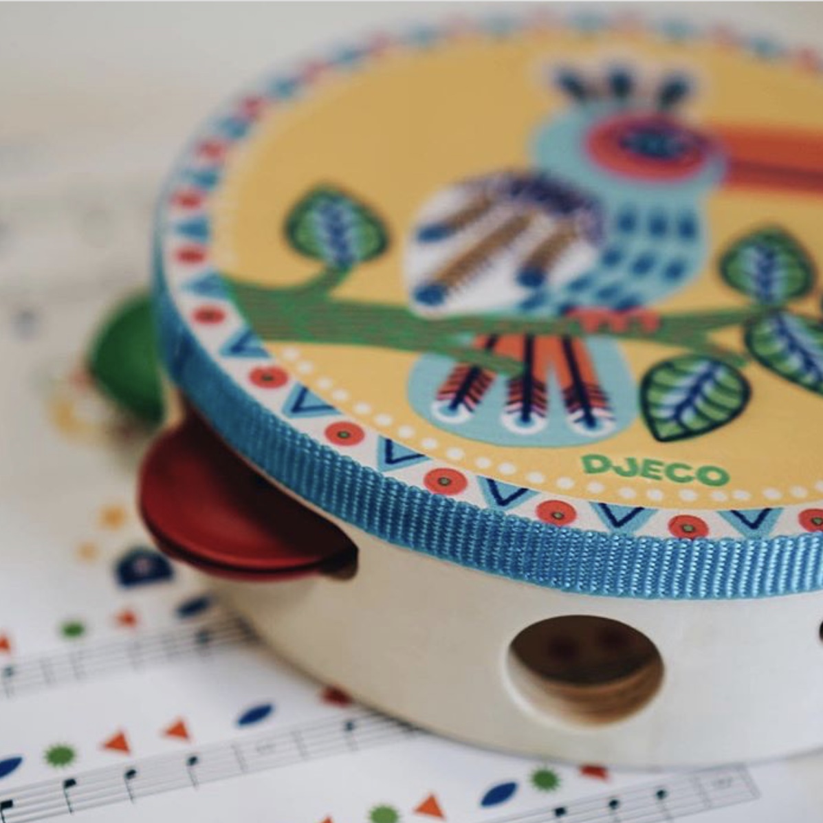 djeco tambourine