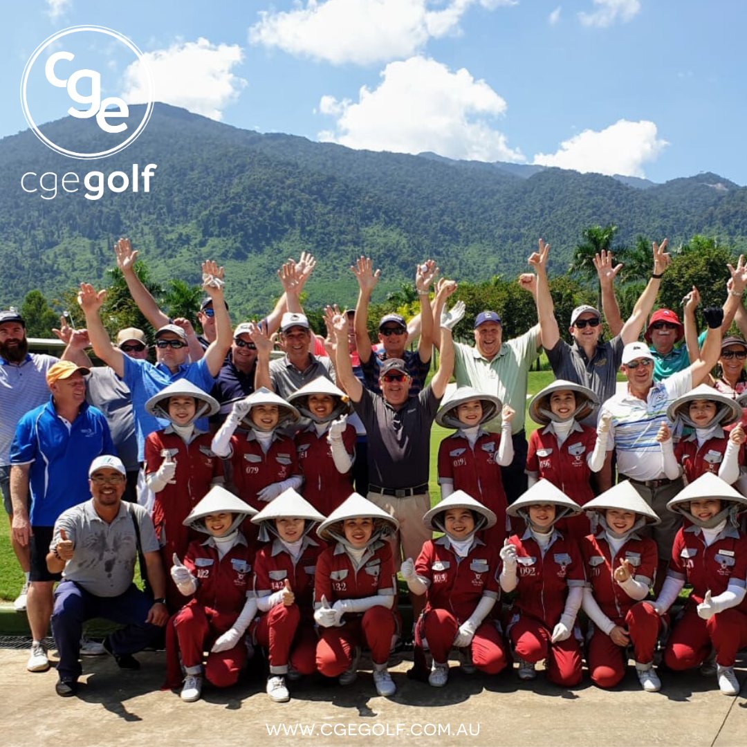 A happy bunch of golfers with their caddies after a wonderful day golfing!
#cgegolf #golf #PGA #grouppicture #golfers