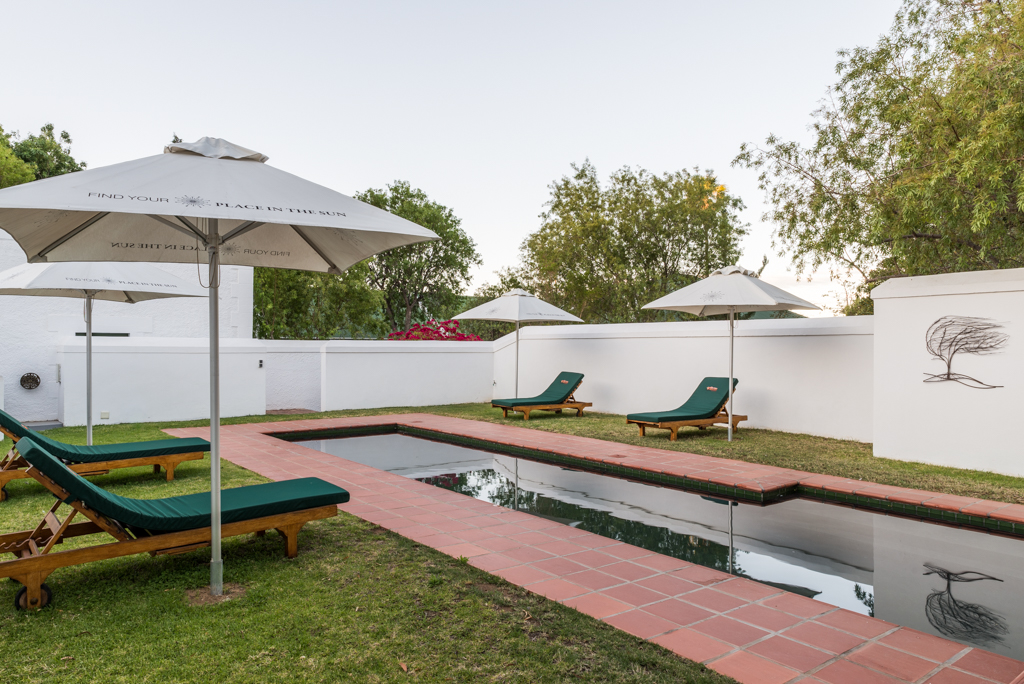 Our second and more private courtyard swimming pool is perfect for windless sunbathing under cloudless Karoo skies...

#twopoolsonelife #sunbathing #poolside #restandrelax #Karooaccommodation #beststayKaroo #HospitalityKaroostyle #4starhotel #princealbertza
