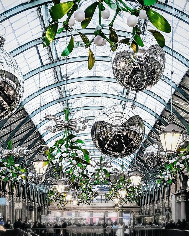 PrimrosegdnsJP's tweet photo. Who else hasn't even started Christmas shopping yet?

#london #coventgarden
#primrosegdnsxTRAVEL https://t.co/Q9mMYC02Hn https://t.co/BS45KkOHg1
