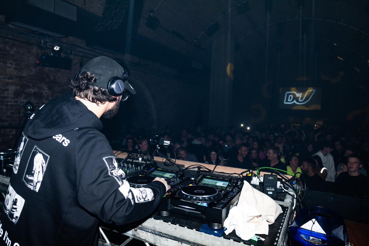 DJmag's tweet photo. Our DJ Mag Best of British Best Producer &amp; Best Album winner, @PaulWoolford, playing a Special Request set at our awards party. @iamsherelle up next! Lock in to the live stream on our Facebook and YouTube channels 💥 https://t.co/VrHIhLt6ih