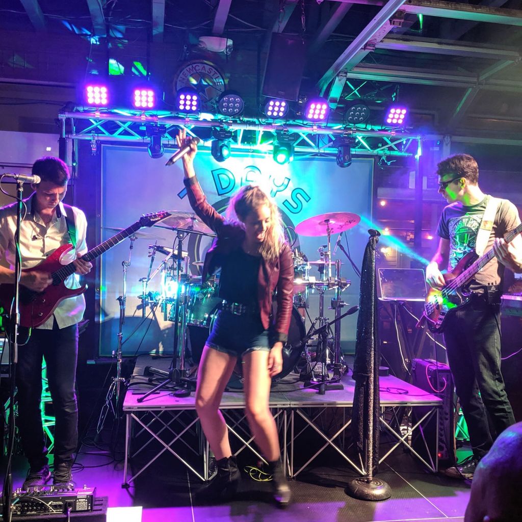 boatyardeatsLKN's tweet photo. We ❤️ Brooke Lee &amp; 7 Days Band 
Be there this SATURDAY! https://t.co/WN1SGjU06H