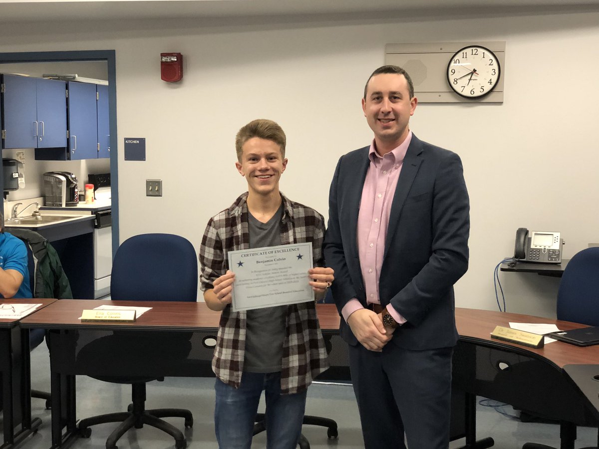 MrWard_HF's tweet photo. So proud to recognize many of our Fall season scholar athletes at our Board meeting Monday night.
#WeAreFortEdward 
@Fort_EdwardUFSD 
@Sect2athletics @FE_FlyingForts @fortsfootball https://t.co/UiT2Zpyrqx
