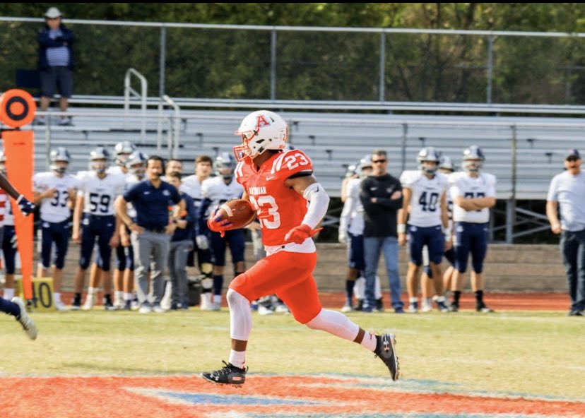 aeneaus_gray's tweet photo. Blessed to be First Team All-District Running Back https://t.co/A7KLMtOGLg