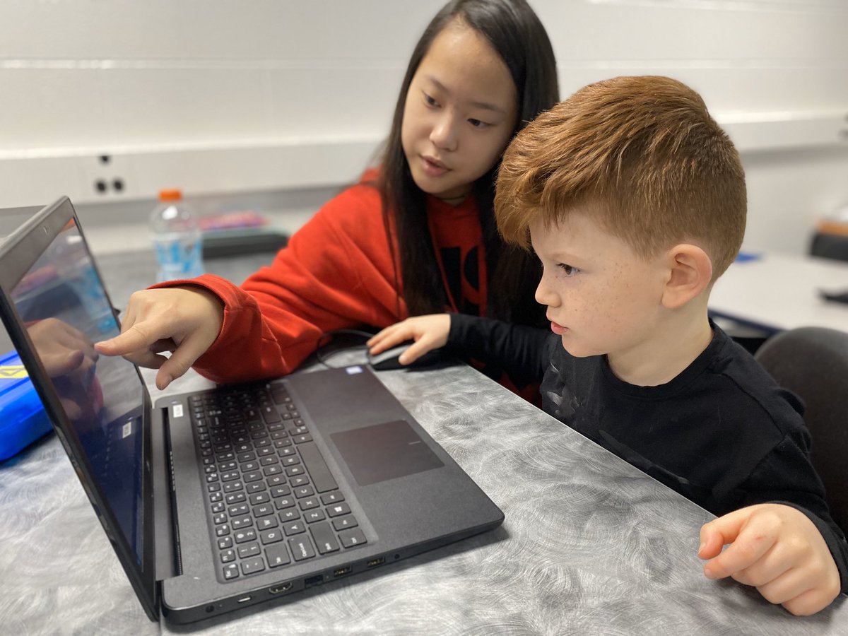 jbrandeberry's tweet photo. Madison 7th graders hosted #HourOfCode for elem sts- 301 engaged in #ComputerScienceForGood @jeanellewonders @mar10g @codeorg @Trojans_Madison https://t.co/H77VPIsIBm