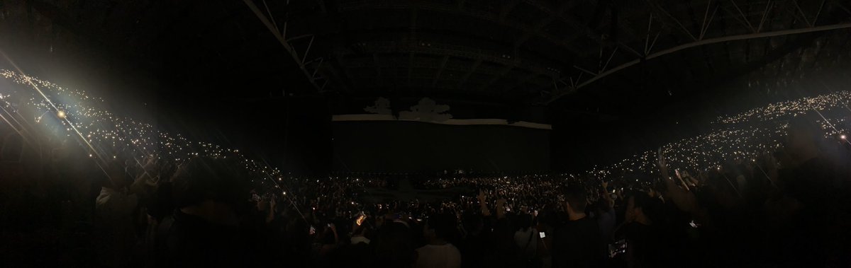 RPsAngels's tweet photo. Full House ❤️🖤

promoter + fans = Successful Show 

once again congratulations 🖤❤️

#u2asia #u2 #TheJoshuaTreeTour2019 #TheJoshuaTreeTourMNL #MMILive2019 https://t.co/xh9UOcsEh7