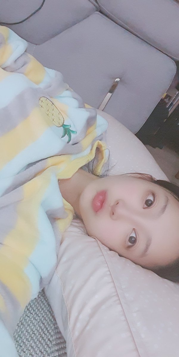 hyeliniseo_exid's tweet photo. 😳 https://t.co/Xe6aUi2n4p