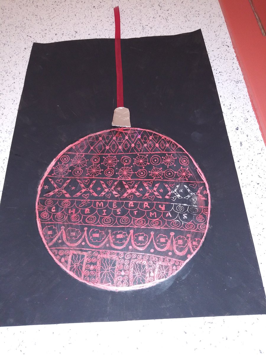 Robin96564942's tweet photo. Holiday theme DIY scratchboards were a huge hit! @DrKels50. @delma1025 @DrKimMonette @roedetodd #AldineArt https://t.co/1Lj1s65LIY