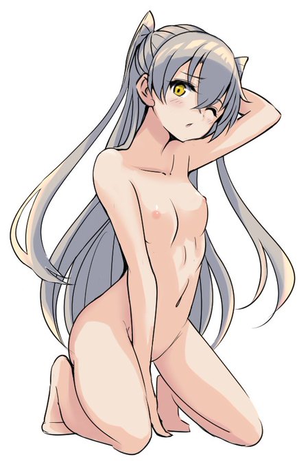 手癖であまつん裸フ
何着せたらエロいかなー
デフォルトの制服が既にどすけべだが… 