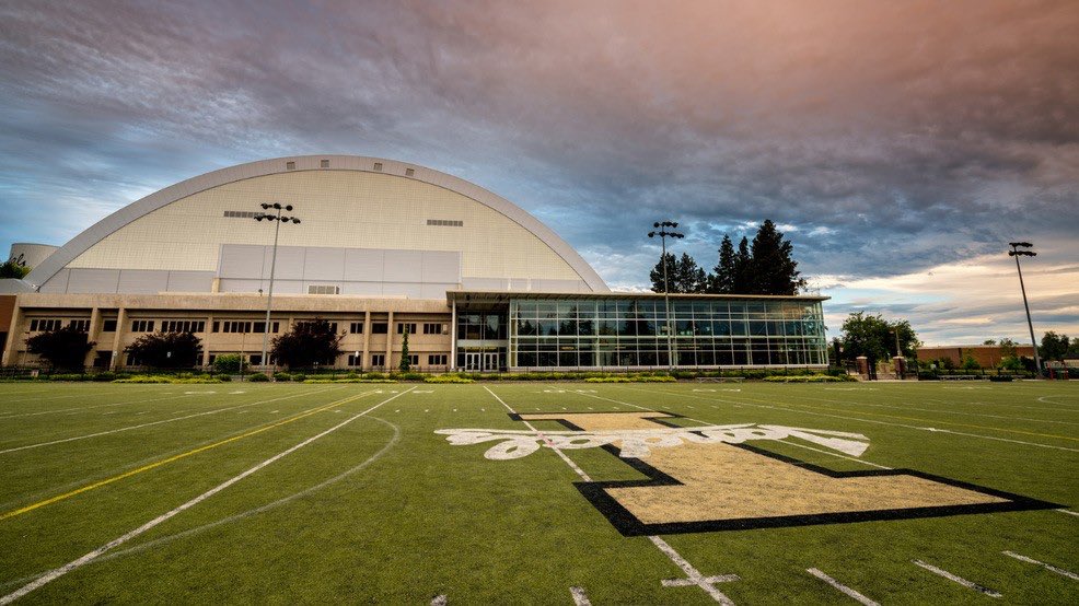 FrazierKaeden's tweet photo. After a great talk with @CoachCink I’m excited to announce that I have received an offer to play Quarterback and continue my education at the University of Idaho! #GoVandals https://t.co/Obqasxk8CZ