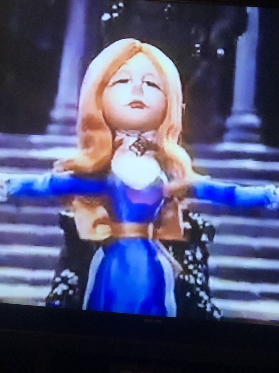 3rdgradeguerra's tweet photo. I’m gonna tell my kids this was @LanaDelRey #SantaClauseIsComingToTown https://t.co/UaDjKsr0WQ
