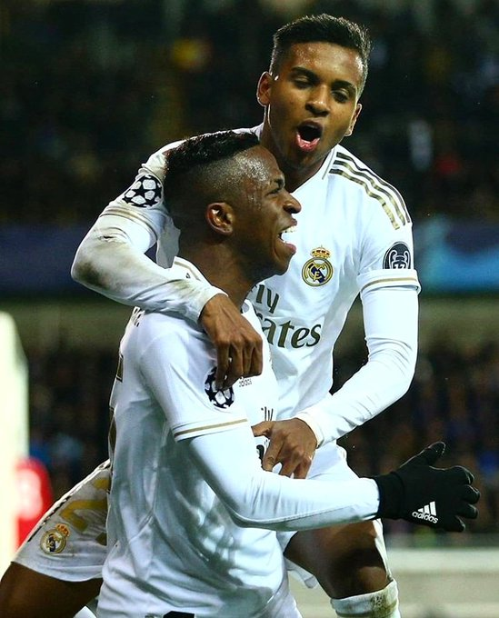 realmadridindo1's tweet photo. LaLiga Jornada 17
Valencia VS #RealMadrid
Senin, 16 Desember 2019
Jam : 03.00 WIB
Live Streaming
#HalaMadrid https://t.co/ZG9wXAKWyr