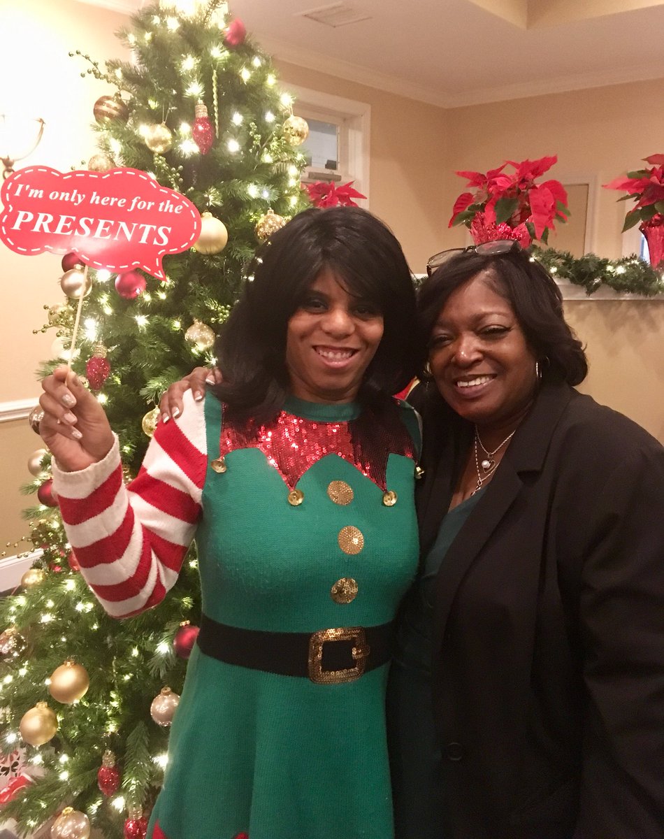 TheBrendaCovert's tweet photo. This is my daughter with her manager at the McDonald’s Christmas party and awards ceremony. My daughter was awarded for her outstanding customer service last night!
#ChristmasParty #CustomerService #MyDaughterTheElf #HardWorkIsRewarded https://t.co/KvUIPCtqwd