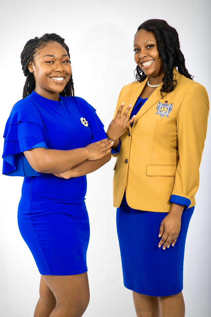 Mhorganstephens's tweet photo. Your favorite reps RHOYAL Blue and Gold 💛💙✨
#ClassyPhi💛💙 #CAUSGrhos #ClarkSGRhos💛💙#TheATLPoodles💛💙 #TheMetroATLPoodles💛💙 #GAPoodles💛💙 #sgrho #sghroupdates #sigmagammarho https://t.co/UOpMHUpYld