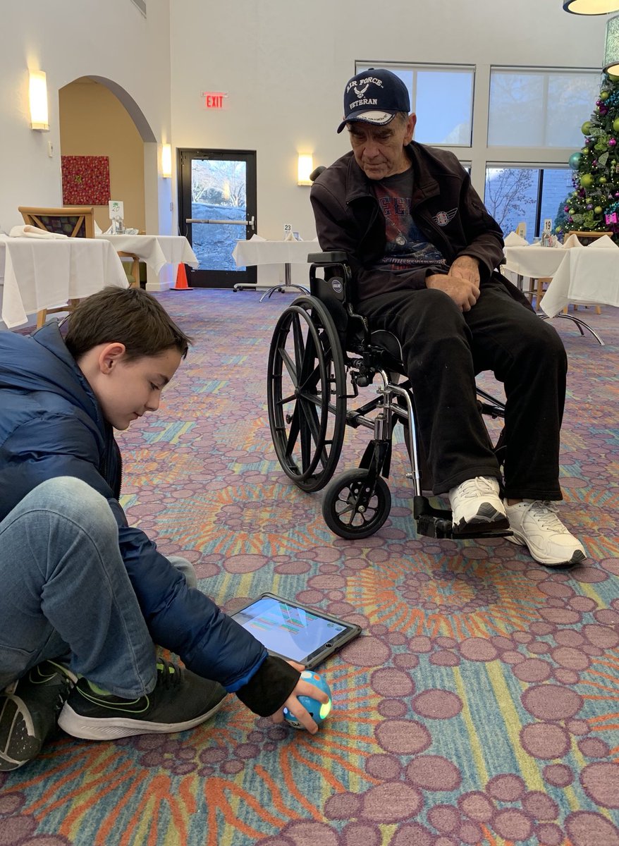 mathmann512's tweet photo. @Rosehill512 celebrated @hourofcode by teaching residents at Delmar Gardens how to code! Amazing!! https://t.co/WQTq9PerrB