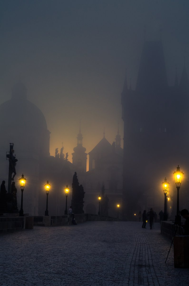 Steampunk_T's tweet photo. Charles Bridge in Prague, Czech Republic
📷oftheairphoto https://t.co/3o8zpMDO2k