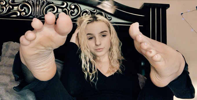 $5 off $10 or more,  $10 off $30! First time buyer? Any amount spent $5 - $100 comes with a free 1 min<a href="/tag/footfettish"class="tags"><span>#footfettish</span></a><a href="/tag/feetfettish"class="tags"><span>#feetfettish</span></a><a href="/tag/feetworld"class="tags"><span>#feetworld</span></a>