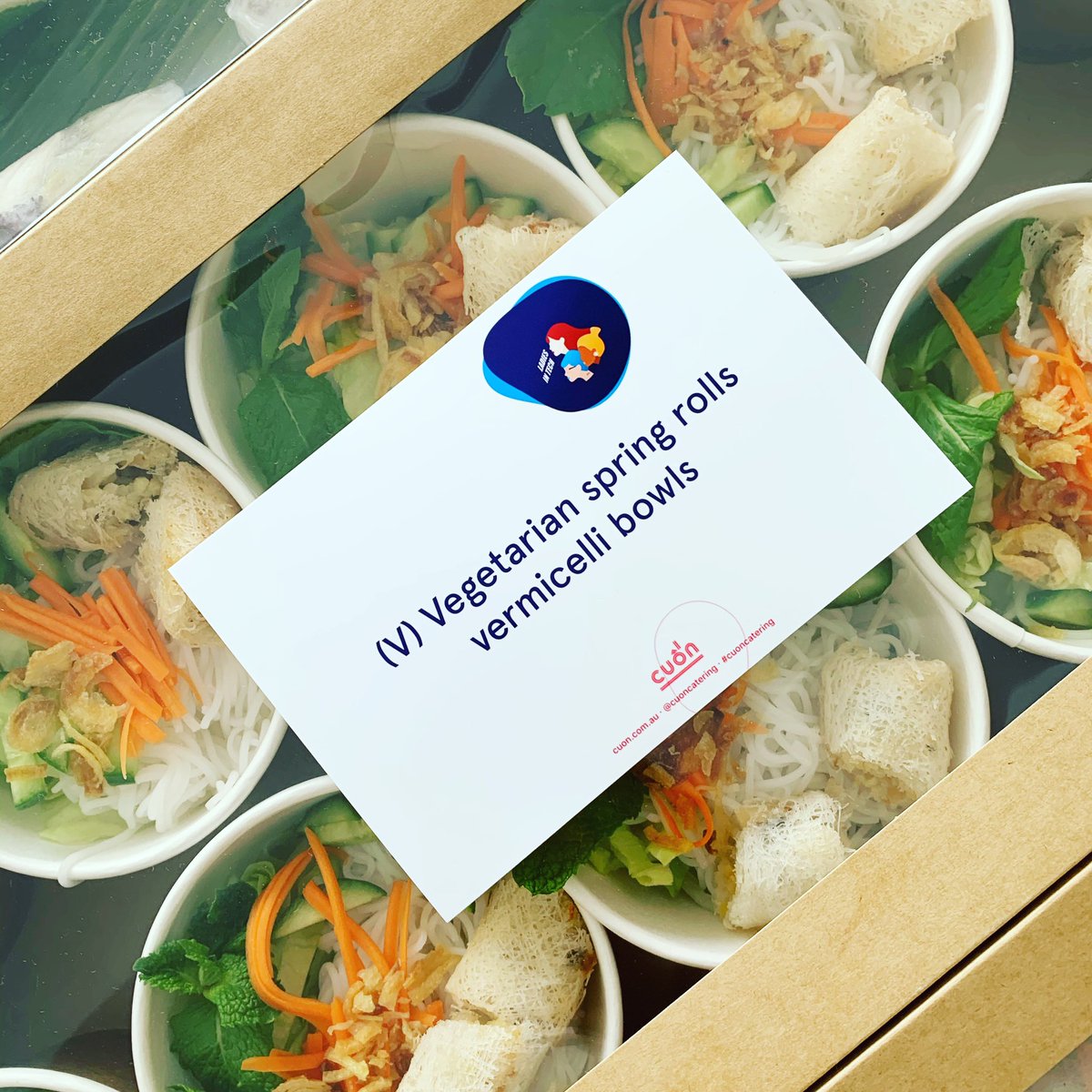 Cuốn tweet media