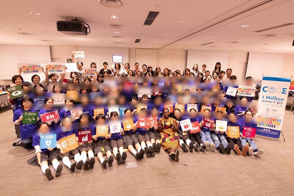 hourofcodeJP's tweet image. (一社)Waffleは11月にSDGsをテーマに11〜18歳の女子学生100名集め、アフリカ系STEAMD教育を推進するiamtheCODEとハッカソンを実施しました!Waffleは女子中高生をエンパワメントすることで、IT業界のジェンダーギャップを埋める活動をしています👩💻 #CSforGood #HourOfCode