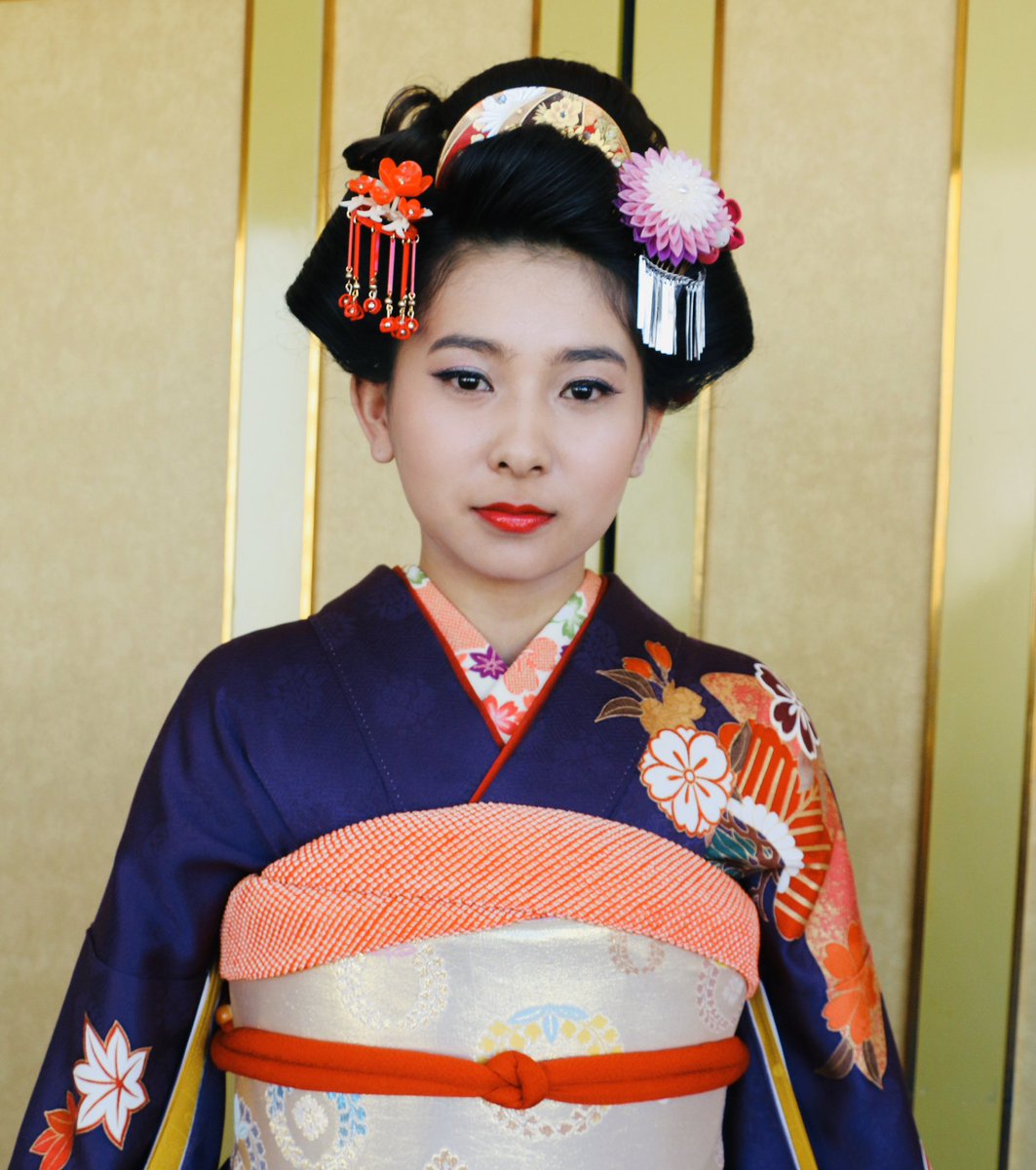 Sairibi Pa Twitter 日本文化の帯アートと花嫁着付け 振袖モデルはsairibiの学生 帯アート 振袖 着付け 日本