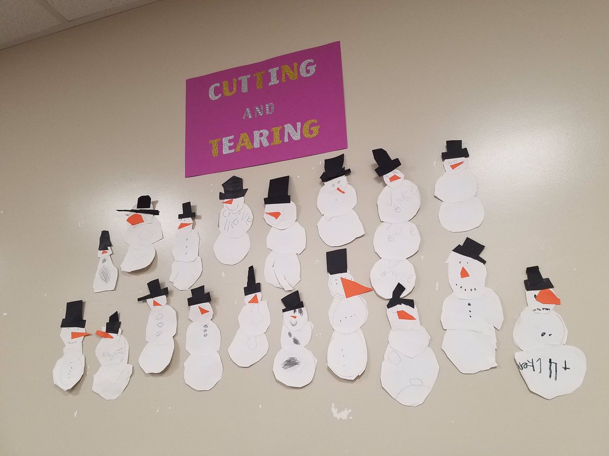EMETweets's tweet photo. Instructional Focus in VPK classroom is evident. Our Bobcats DIG Learning!  Deliberate Instruction = Gains @KinardsConnect1 https://t.co/Ixri9olRn9