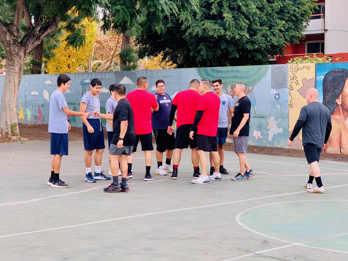 SantaAnaPD's tweet photo. #SantaAnaPD Officers participating in a friendly basketball game ⛹🏻♂️⛹🏻♀️ with Nova Academy students this afternoon at Angels Park 🏀 Final score 🥁🥁🥁 Nova Academy 8 - SAPD 7 #goodgame 👍🏼 #communitypolicing #nothingbuthoops #friendlycompetition #youthmentorship #inthecommunity https://t.co/2OmOcezRPg