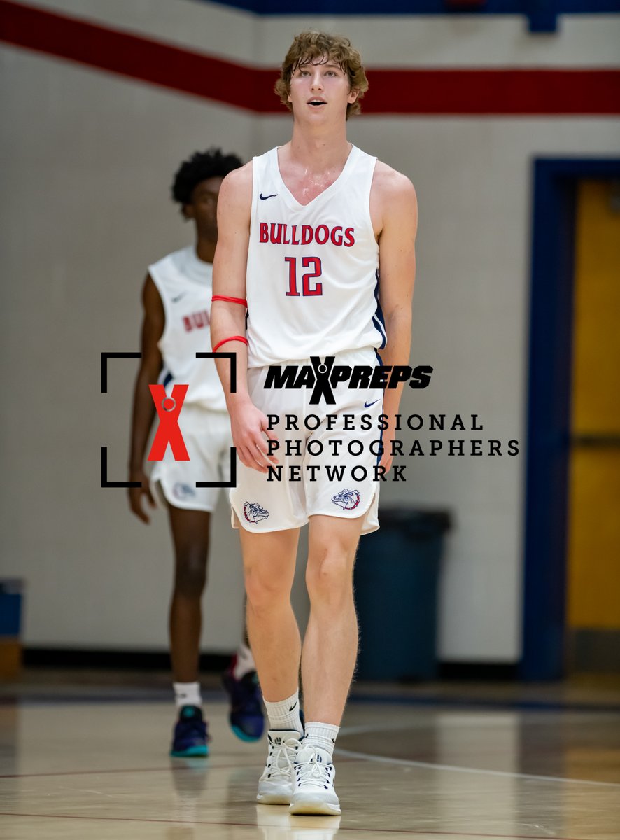 matt_plyler's tweet photo. Photos from Gray's Creek @ Terry Sanford are available on CBS MaxPreps. Go to https://t.co/Q8wRRFcytt (c) Matt Plyler 2019. @FTSATHLETICS @FTSNewsNetwork @FTSAnnouncement @FTSOfficialPage @GraysCreekHS @Gchsbears https://t.co/JiaEKLbsU0