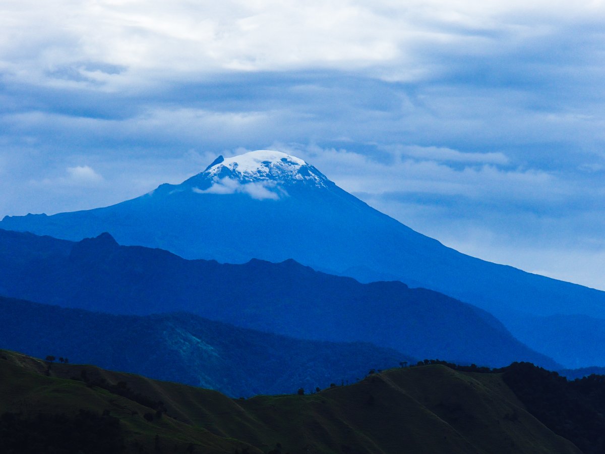 TropicoAlto's tweet photo. Feliz #DíaInternacionalDeLasMontañas 2019 desde el #Páramo #NevadoDelTolima en los #AndesColombianos! #MountainDay #JournéeDeLaMontagne #DiaDasMontanhas #PNNLosNevados @ParquesColombia @UNMountains @MTNResearch @FundAntropico @ParamoSaversONG #MountainMatters #WaterFactory https://t.co/3bo8XS33PG