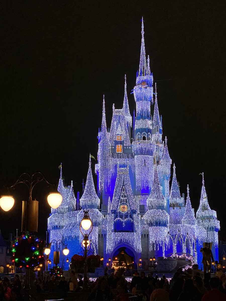 This view 💙🤍💙🤍 #castlegoals #secondhome