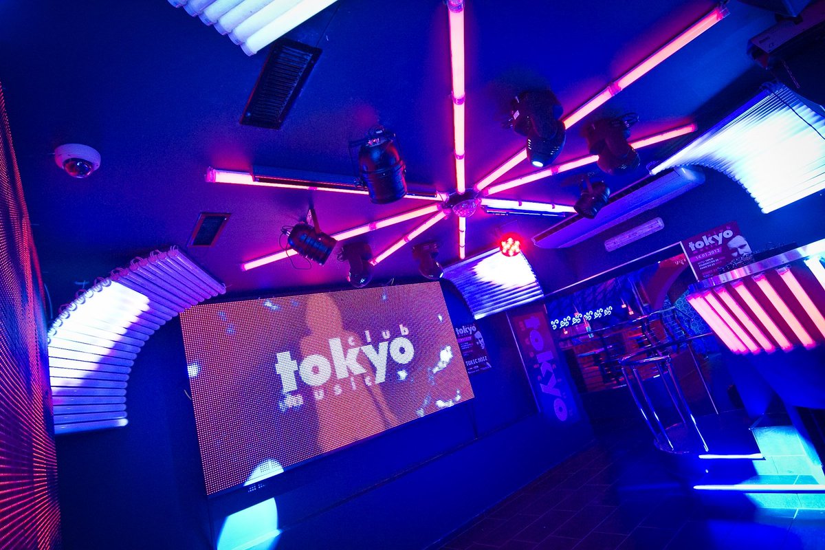 _leddisplay's tweet photo. Ready to wave your hands, shake your body？（Bako P16 LED Display Screen in Poland） https://t.co/vs2DI3DR4P