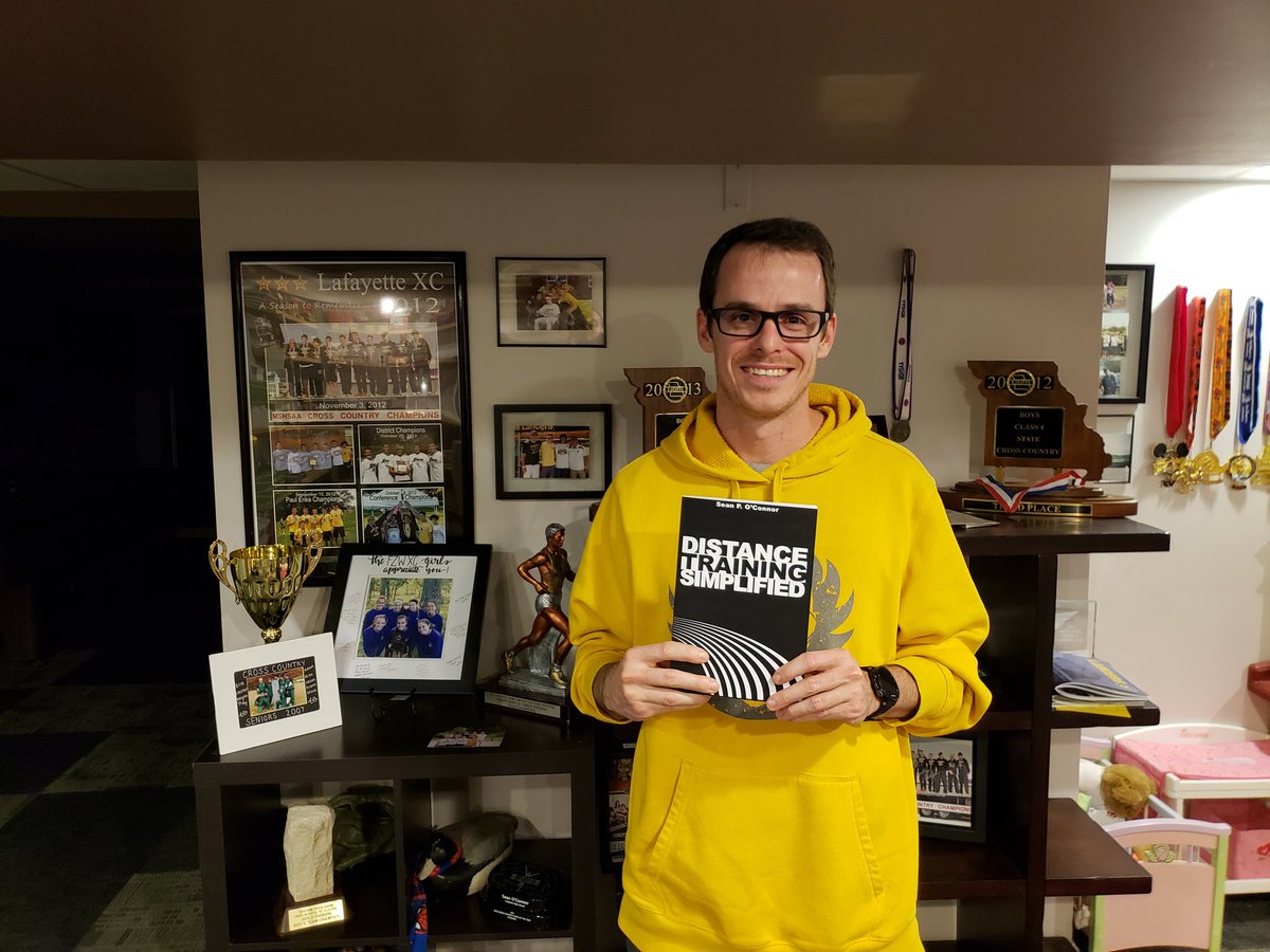 MOTrackFanatic's tweet image. ICYMI, Lafayette HS Boys great XC/Distance Coach Sean O' Connor @LafayetteBoysXC wrote a book @DistTrainSimple distancetrainingsimplified.com Listen to my interview w/him bout it here: youtube.com/watch?v=iLYLsa… purchase here: amazon.com/gp/product/172…
&amp;amp; ask him about it Thurs-Sat @mtccca