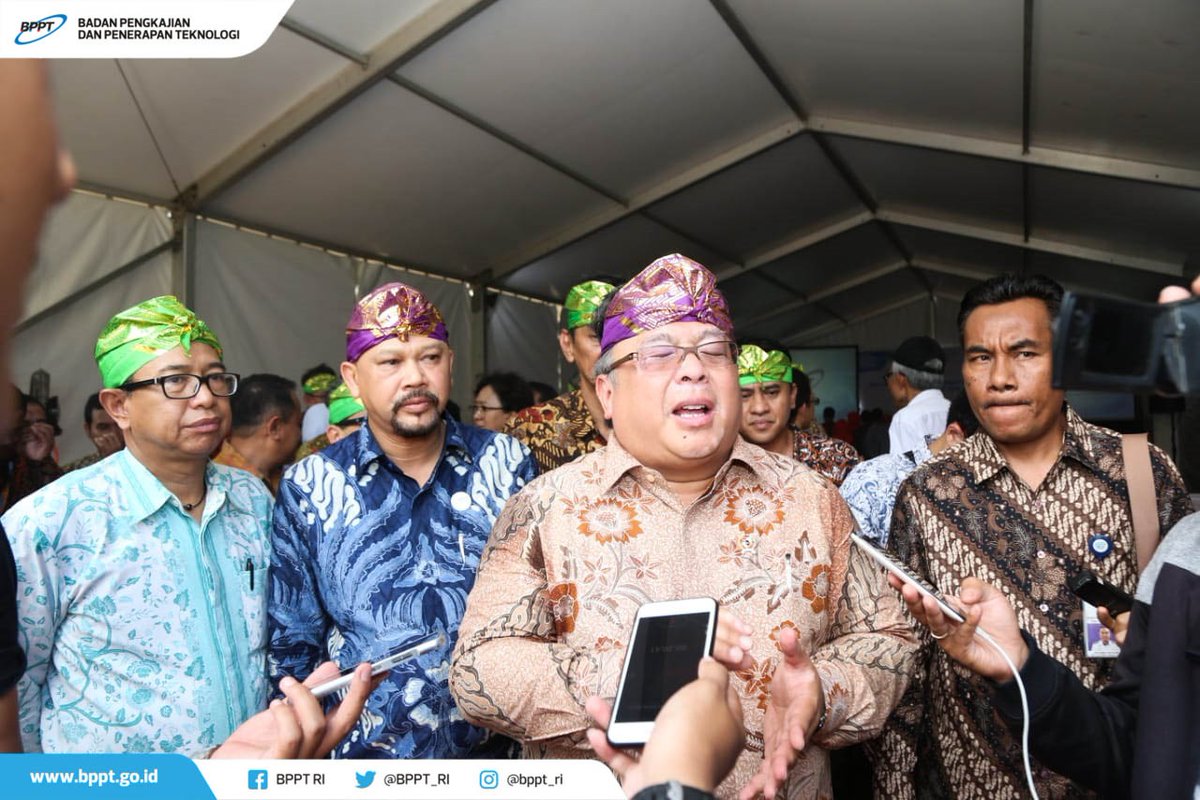 BPPT_RI's tweet image. 12. Acara ini pun turut dihadiri oleh Menteri Riset dan Teknologi (Menristek) sekaligus Kepala Badan Riset Inovasi Nasional (BRIN) Bambang Permadi Soemantri Brodjonegoro.
#BPPT #BPPTRI #BPPTSolidSmartSpeed #KitRapidTestDengue