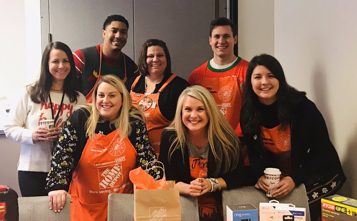 🌲Oh what fun it is to raise $$ for the Atlanta Community Food Bank. 🎄<a href="/HomeDepotCareer/">Home Depot Careers</a> #giveback <a href="/THDTinaScott/">Tina Scott Ghalili</a> <a href="/thdtina/">Tina Carden</a> <a href="/HdSinnott/">HD Carrissa Sinnott</a> <a href="/David/">David Noël</a>