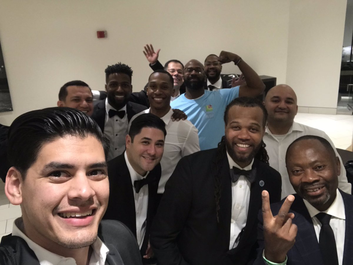 HISD_ATMP's tweet photo. Closing out the night! Thank you everyone for the support of our boys! #ROSESATMBall #HISDEmpowers @iEducateYouth2 @krollins41 @CarlosCLarios1 @HISDSupe @kbrantl19 https://t.co/hgwAdFD9zX